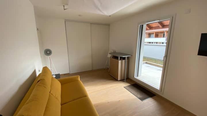 Magnifique Studio Avec Terrasse Et Garage Apartment Chens-sur-Leman Ngoại thất bức ảnh