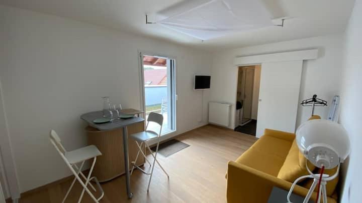 Magnifique Studio Avec Terrasse Et Garage Apartment Chens-sur-Leman Ngoại thất bức ảnh